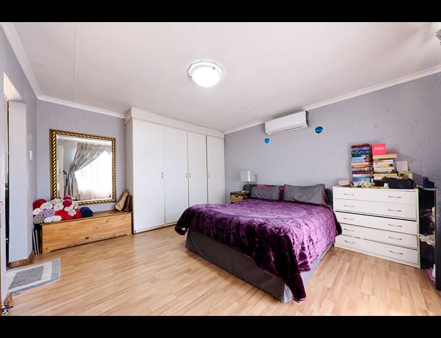 3 BEDROOM TOWNHOUSE FOR SALE IN BUCCLEUCH